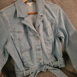 Women's denim jacket